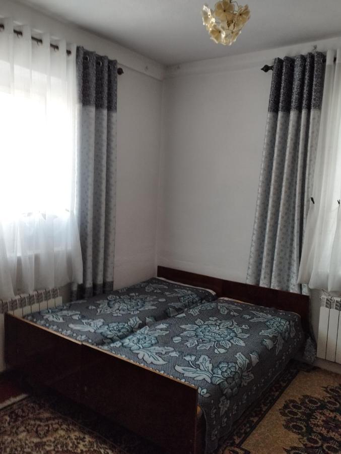 Guest House Sono Adress Derbisheva 202 Karakol Buitenkant foto